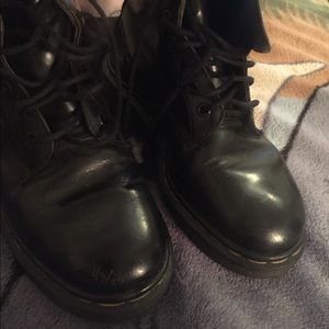 MENS DR MARTENS BLACK SIZE 7